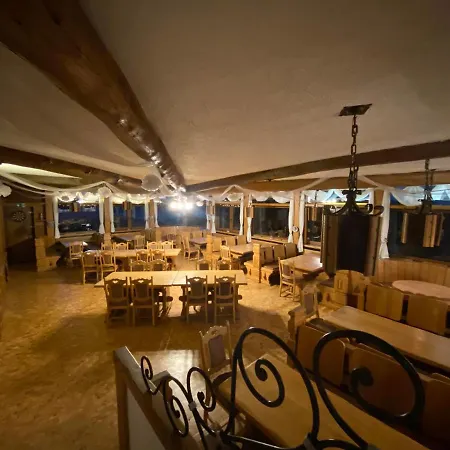 מלון Eifel Haus West