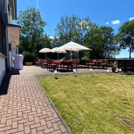 מלון Eifel Haus West