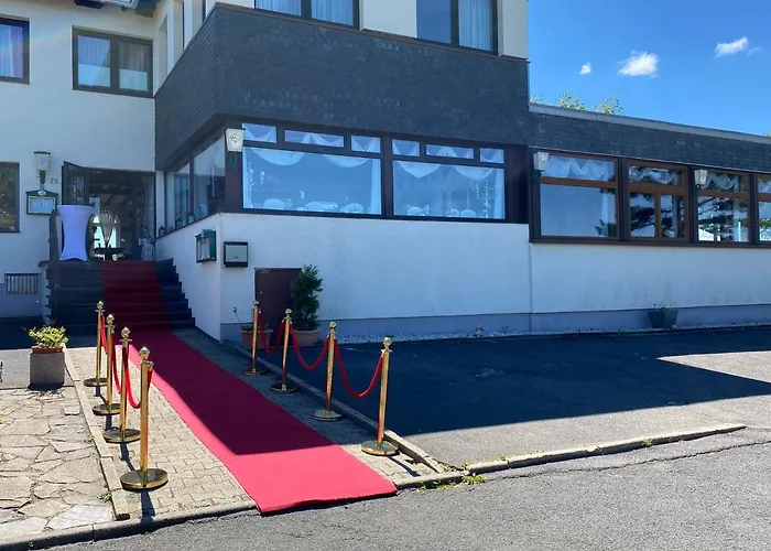 Eifel Haus West Hotel