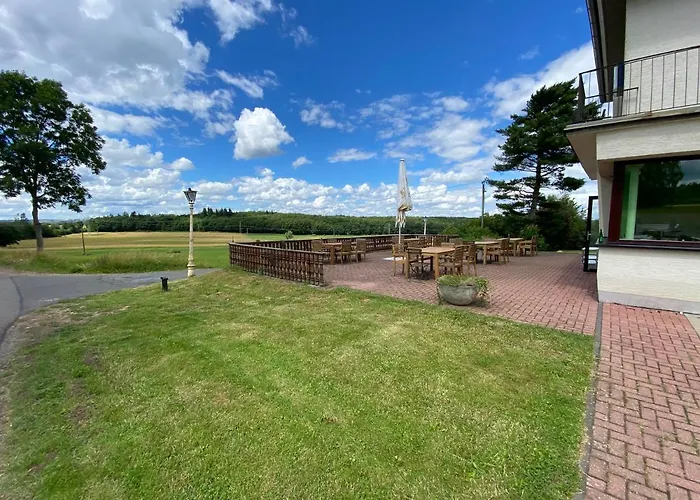 Hotel Eifel Haus West 3*