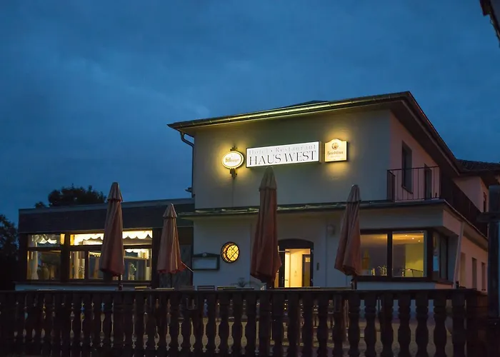 Eifel Haus West Hotel 3*